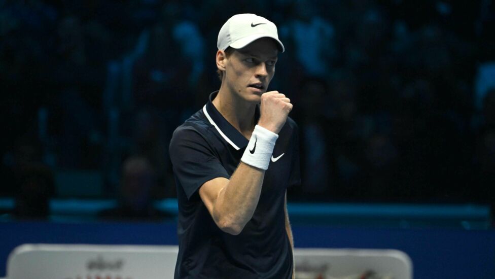 Publikumsliebling Jannik Sinner hat seine Titelambitionen bei den ATP Finals mit einer perfekten Gruppenphase untermauert